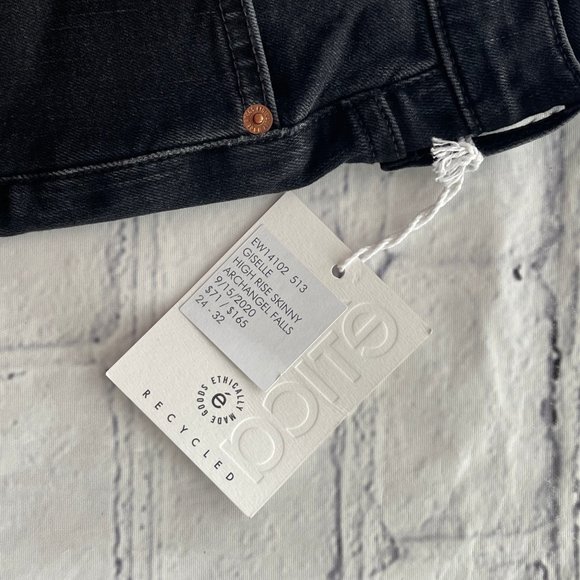 Ética Giselle High Waist Skinny Jean in Archangel Falls - Picture 6 of 9